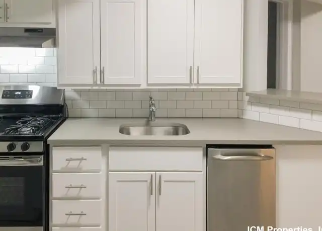 Property at 5045 N Damen Ave, Chicago, IL, 60625, 2 beds, 1 bath, [object Object]