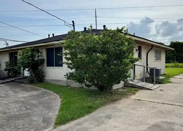 Property at 206 Robertson St Unit B, Texas City, TX, 77591, 2 beds, 1 bath, [object Object]