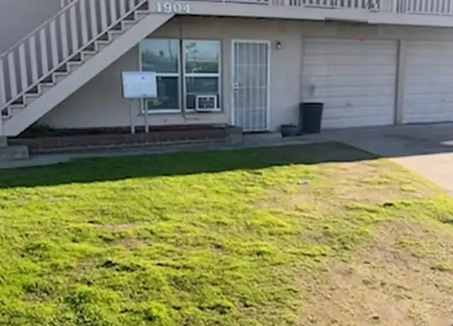 Property at 1904 E Hunter Ave Unit 4, Fresno, CA, 93703, 1 bed, 1 bath, [object Object]