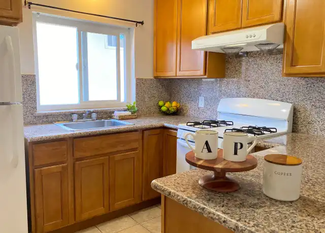 Property at 101 Fairmount Ave Unit 6, Oakland, CA, 94611, 2 beds, 1 bath, [object Object]