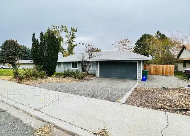 Property at 1613 S Palouse Pl, Kennewick, WA, 99337, 3 beds, 1.5 baths, [object Object]
