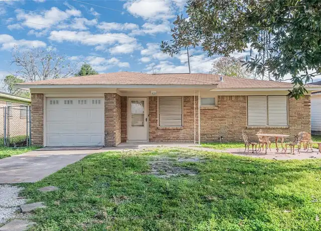 Property at 124 S Washington St, Texas City, TX, 77591, 3 beds, 1 bath, [object Object]