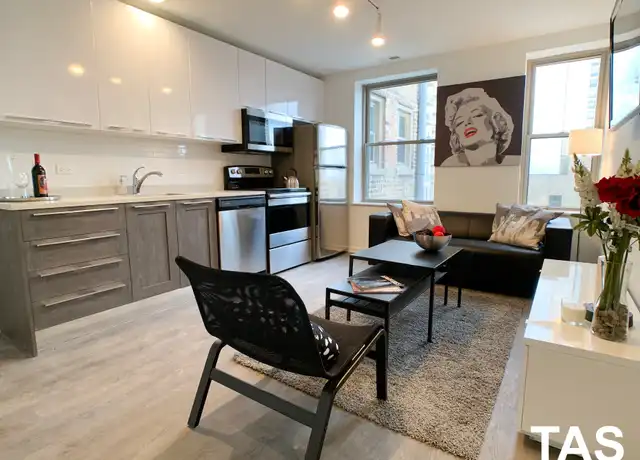 Property at 940 W Winona St Unit 710, Chicago, IL, 60640, 1 bed, 1 bath, [object Object]