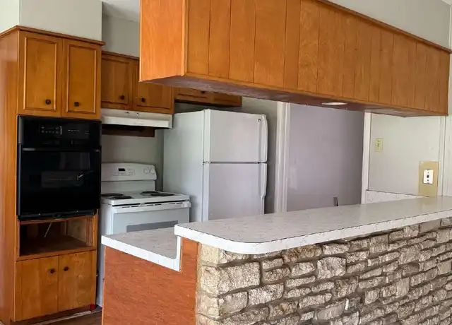 Property at 5702 Ben Casey Dr, San Antonio, TX, 78240, 3 beds, 2 baths, [object Object]