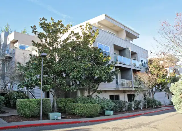 Property at 610 S Nevada St Unit G, Portland, OR, 97219, 2 beds, 2.5 baths, [object Object]