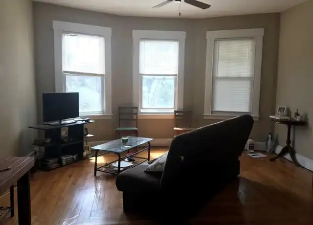 Property at 177 Helen St Unit 2nd floor, Hamden, CT, 06514, 2 beds, 1 bath, [object Object]