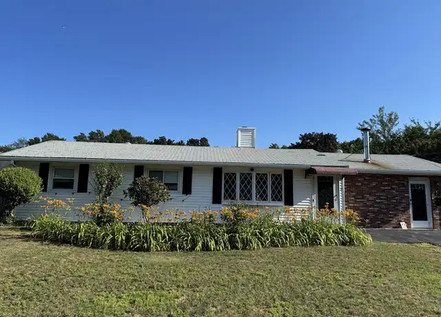 Property at 12 Reed Rd, Peabody, MA, 01960, 3 beds, 1 bath, [object Object]