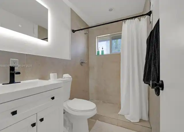 Property at 2125 NE 14th Ave Unit 3, Wilton Manors, FL, 33305, 1 bed, 1 bath, [object Object]