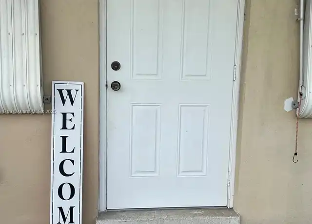 Property at 2901 Polk St #10, Hollywood, FL, 33020, 1 bed, 1 bath, [object Object]