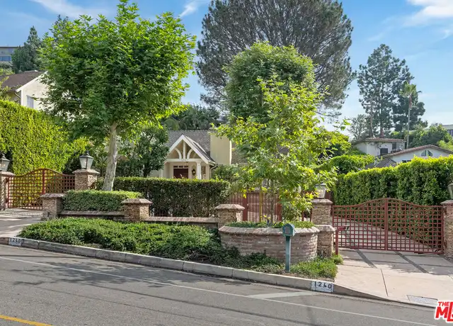 Property at 1240 N Doheny Dr, Los Angeles, CA, 90069, 3 beds, 3.5 baths, [object Object]