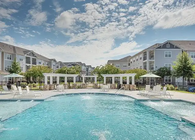 Property at Evergreen at Five Points - 100 Garden Dr, Valdosta, GA, 31602, 1-3 bed, 1-3 bath, [object Object]