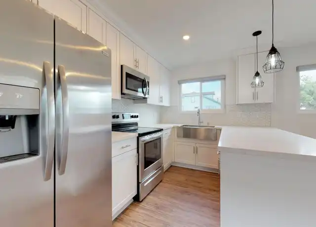 Property at 435 D Ave, Coronado, CA, 92118, 2 beds, 2 baths, [object Object]