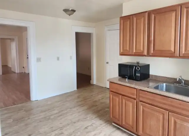 Property at 364 Main St Unit 2 2, Poughkeepsie, NY, 12601, 1 bed, 1 bath, [object Object]