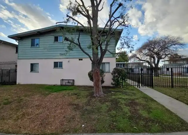 Property at 7307 Woodman Ave, Van Nuys, CA, 91405, 1 bed, 1 bath, [object Object]