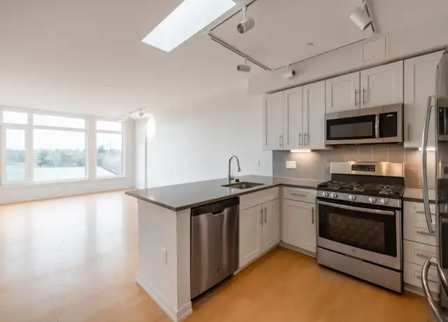 Property at 83 New St, Cambridge, MA, 02138, 1 bed, 1 bath, [object Object]