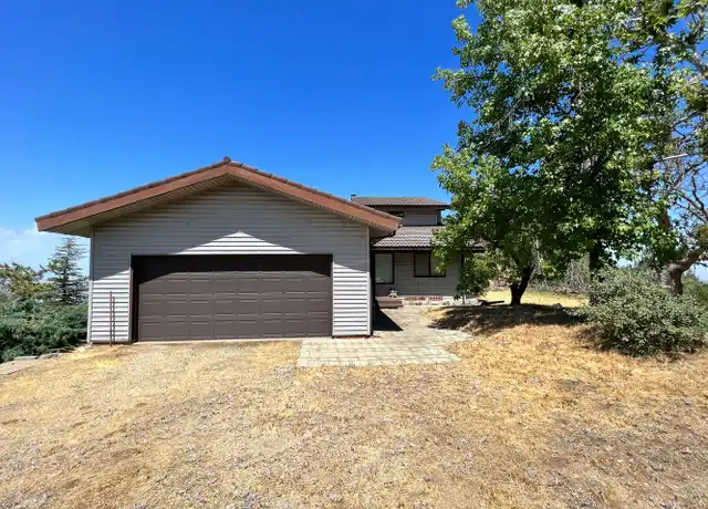 Property at 28561 Deertrail Dr, Tehachapi, CA, 93561, 3 beds, 2 baths, [object Object]