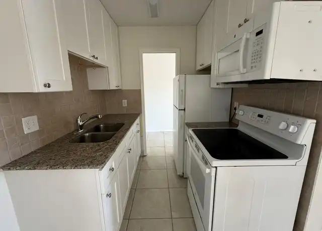 Property at 801 S Federal Hwy Unit 113, Lake Worth Beach, FL, 33460, 1 bed, 1 bath, [object Object]