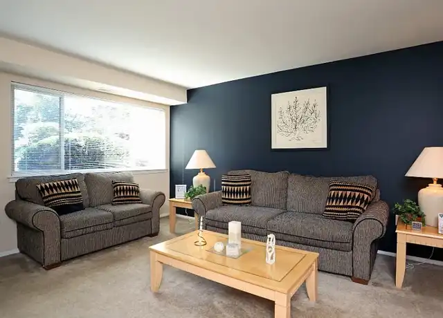 Property at Heatherwood Apartments - 9200 Bustleton Ave, Philadelphia, PA, 19115, 1 bed, 1 bath, [object Object]