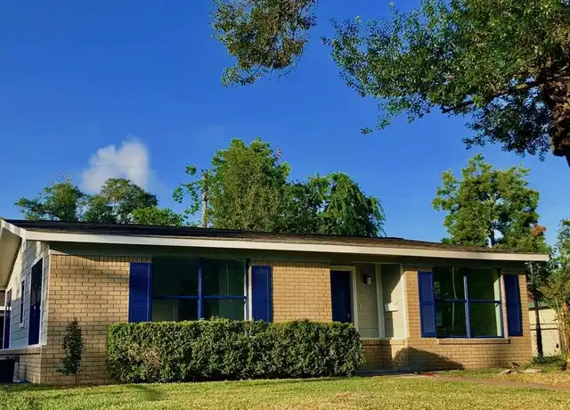 Property at 212 Milwaukee St, Houston, TX, 77009, 2 beds, 2 baths, [object Object]