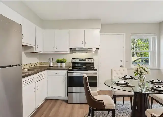 Property at Worthington Court Townhomes - 879 N Meadows Ct, Columbus, OH, 43229, 2 beds, 1 bath, [object Object]