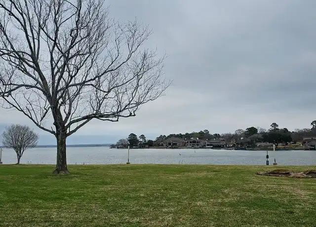 Property at 125 April Point Dr S, Montgomery, TX, 77356, 1 bed, 1 bath, [object Object]