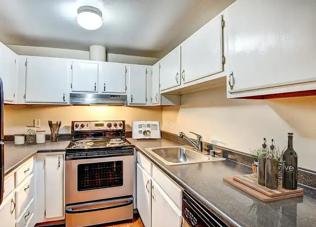 Property at Ellis Court Apartments - 2510 Western Ave, Seattle, WA, 98121, 0 beds, 1 bath, [object Object]
