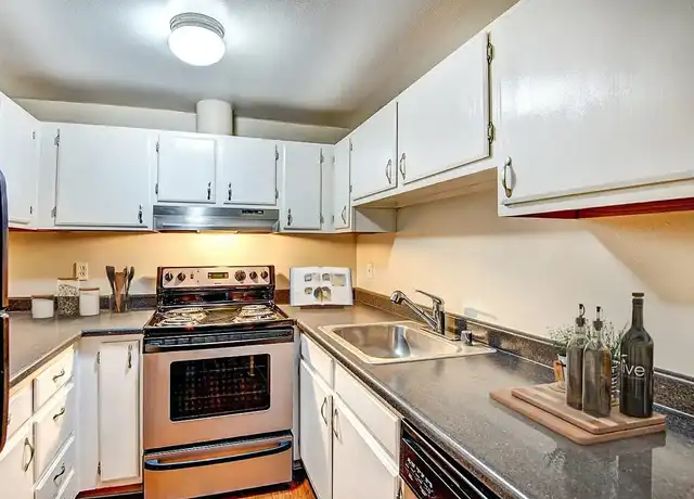Property at Ellis Court Apartments - 2510 Western Ave, Seattle, WA, 98121, 0 beds, 1 bath, [object Object]