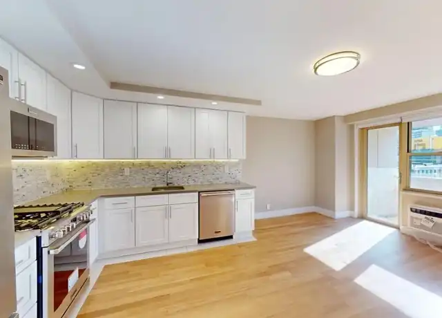 Property at 311 Greenwich St Unit 8M, New York, NY, 10013, 1 bed, 1 bath, [object Object]