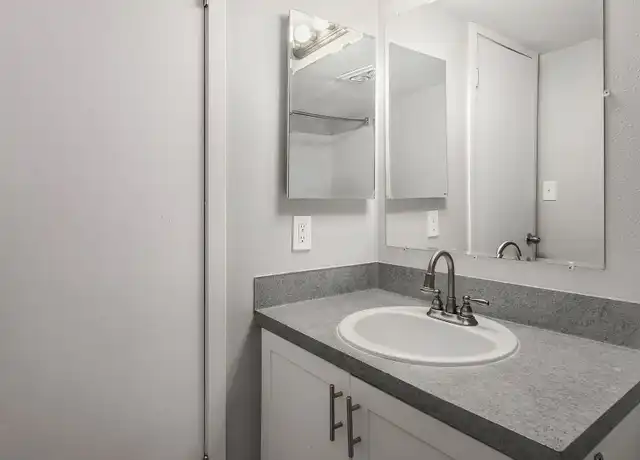 Property at Nacelle Apartments - 51 Hayes Pl SW, Renton, WA, 98057, 1 bed, 1 bath, [object Object]