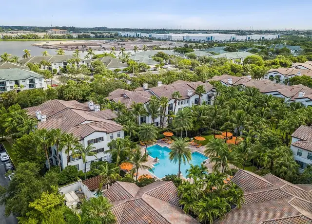 Photo of 5971 Toscana Dr, Davie, FL 33314