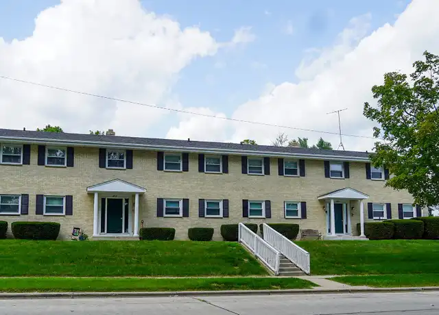 Property at 1812 Morgan Dr Unit 4, West Bend, WI, 53090, 2 beds, 1 bath, [object Object]