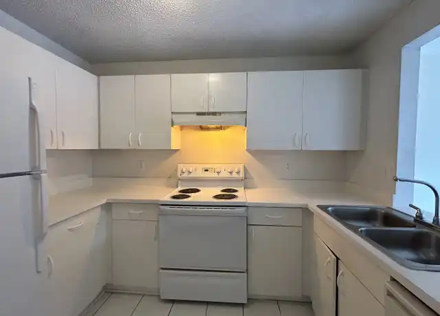 Property at 910 Cypress Way E Unit 1, Palm Springs, FL, 33406, 3 beds, 2 baths, [object Object]