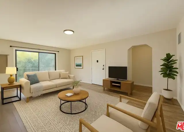 Property at 925 S Holt Ave Unit 2, Los Angeles, CA, 90035, 1 bed, 1 bath, [object Object]