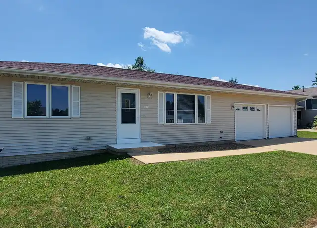 Property at 3731 33rd Ave SW, Cedar Rapids, IA, 52404, 3 beds, 2 baths, [object Object]