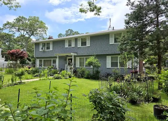 Property at 152 W Yaphank Rd, Coram, NY, 11727, 1 bed, 1 bath, [object Object]