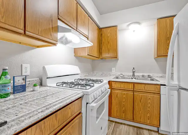 Property at 1750 Lombard Ave Unit 1750 12, Oshkosh, WI, 54902, 1 bed, 1 bath, [object Object]