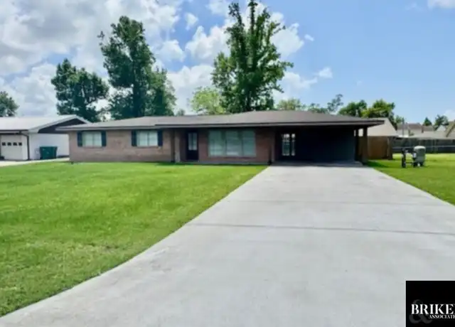 Property at 2701 Prienwood Dr, Lake Charles, LA, 70605, 3 beds, 2 baths, [object Object]