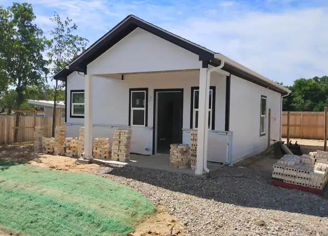 Property at 1006 Wooded Hollow Ct Unit 104, Weatherford, TX, 76088, 1 bed, 1 bath, [object Object]