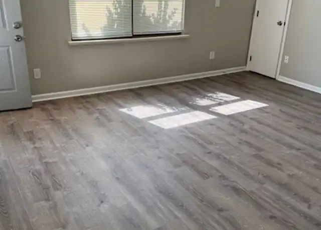 Property at 802 Oakview Dr Unit 820, Delta, OH, 43515, 2 beds, 1 bath, [object Object]