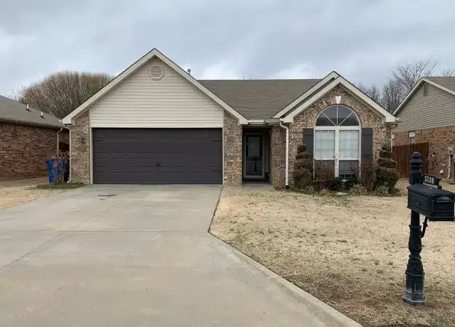 Property at 7720 Parkview Dr, Fort Smith, AR, 72916, 3 beds, 2 baths, [object Object]