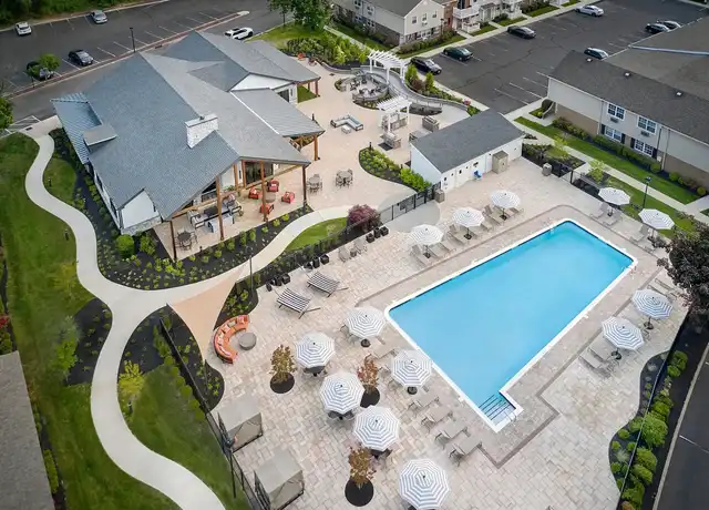 Property at Norwich Gate Garden Apartments - 600 Pine Hollow Rd, East Norwich, NY, 11732, 1-2 bed, 1-2 bath, [object Object]