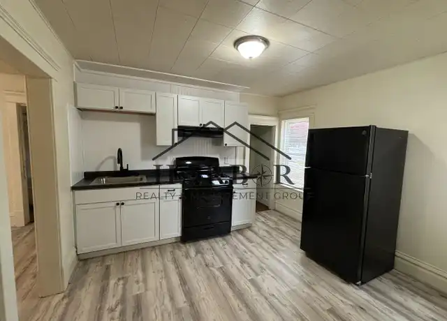 Property at 1111 4th St NW Unit 2, Austin, MN, 55912, 1 bed, 1 bath, [object Object]