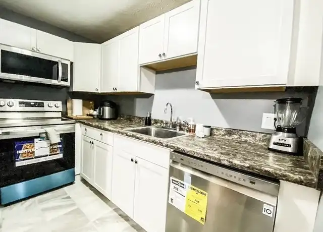 Property at 71 Princeton St #310, North Chelmsford, MA, 01863, 1 bed, 1 bath, [object Object]