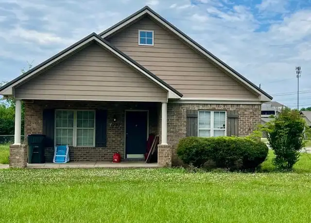 Property at 1220 14th Ave E, Tuscaloosa, AL, 35404, 3 beds, 3 baths, [object Object]