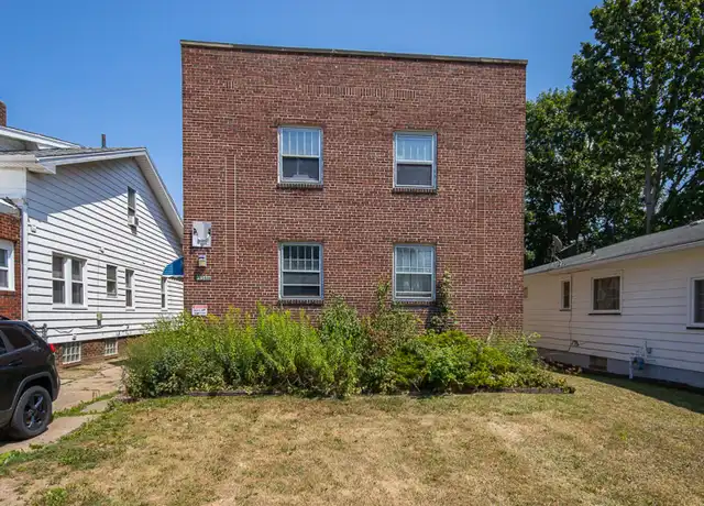 Property at 3541 W 105th St Unit 4, Cleveland, OH, 44111, 1 bed, 1 bath, [object Object]