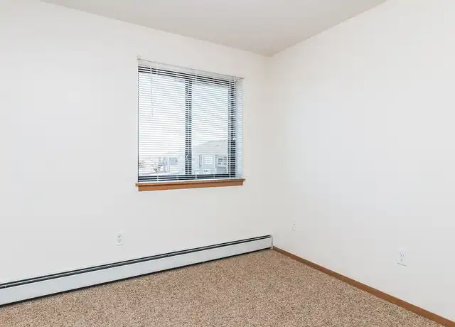 Property at MacArthur Estates - 5500 S Mac Arthur Ln, Sioux Falls, SD, 57108, 2 beds, 1 bath, [object Object]