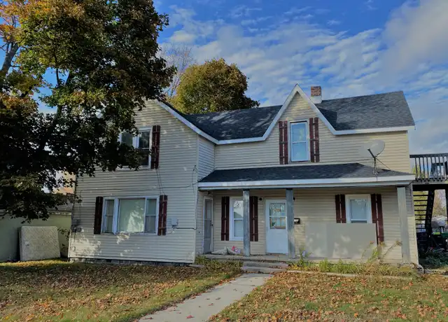 Property at 608 W Mitchell St Unit 2, Gaylord, MI, 49735, 3 beds, 1 bath, [object Object]
