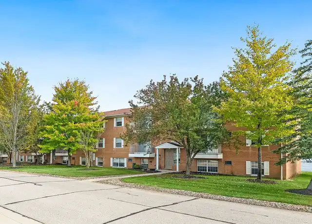 Property at 14010 Pine Forest Dr, North Royalton, OH, 44133, 1-2 bed, 1 bath, [object Object]