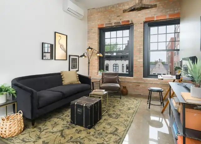 Property at 1525 W Monroe St, Chicago, IL, 60607, 1 bed, 1 bath, [object Object]