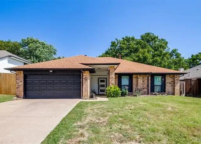 Property at 1820 Hamilton Dr, Flower Mound, TX, 75028, 4 beds, 2 baths, [object Object]